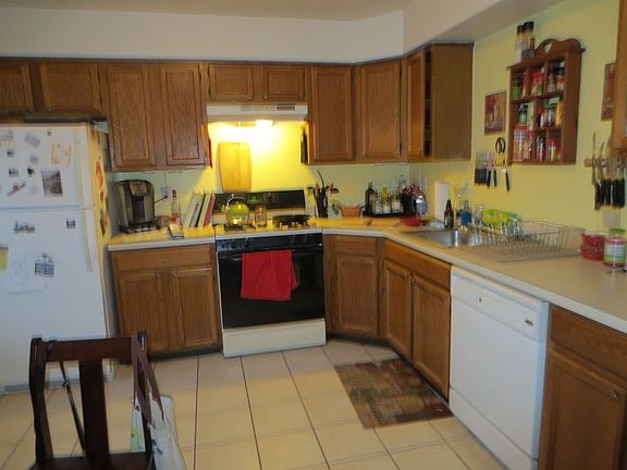 2nd image of 363 Aldeburgh Ave