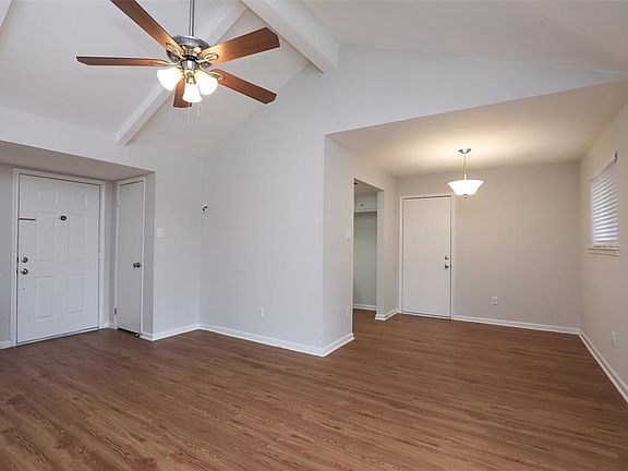 5th image of 7403 Yellow Pine Dr