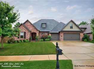 1001 SW Glen Arbor Ave, Bentonville, AR 72712