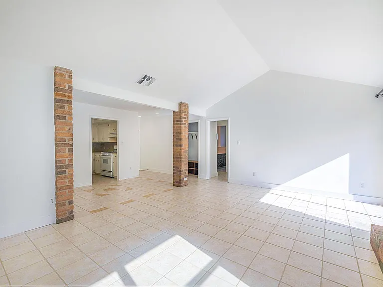 2201 Singletree Ave — Photo 25