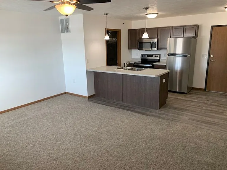 1500 N Main Ave — Photo 3