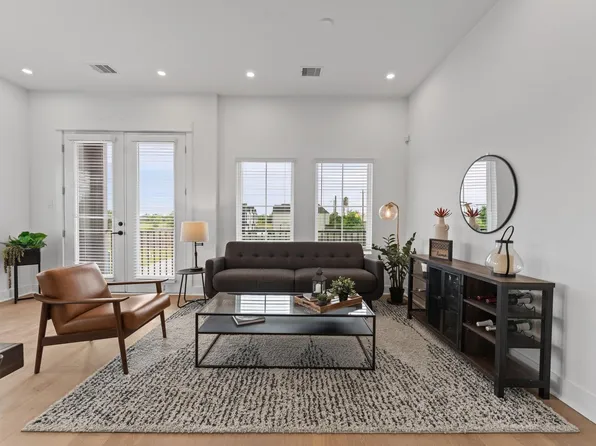 2710 Jensen Creek Ln, Houston, TX 77026