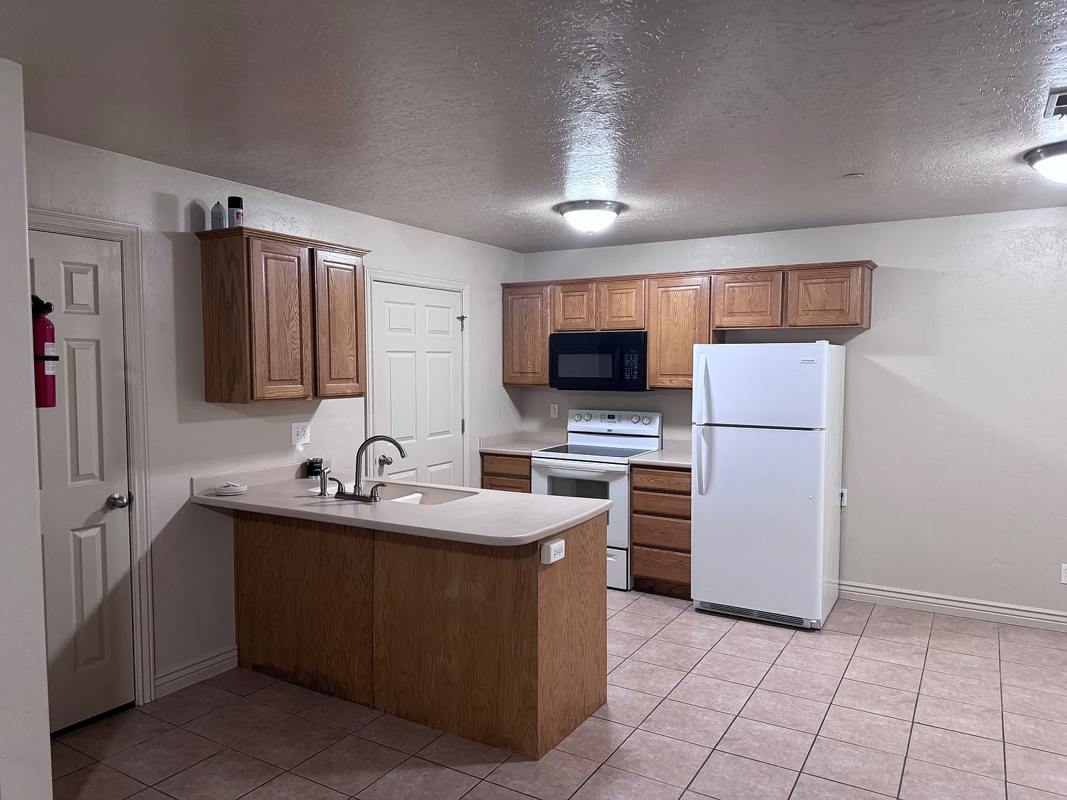 OA - 580 S Center St - KP - 7 — Photo 4