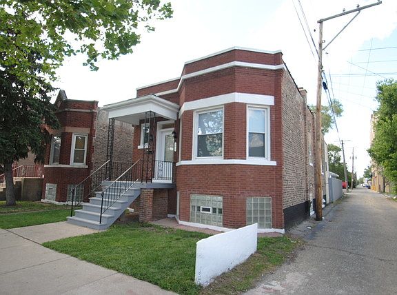 2nd image of 5612 W 23rd Pl