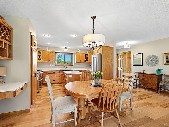 4th image of 21389 Goldenrod Cir