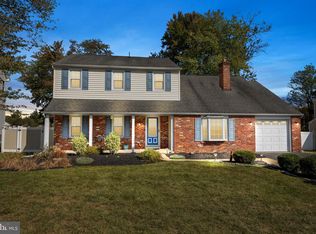 57 Tanglewood Dr, Langhorne, PA 19047