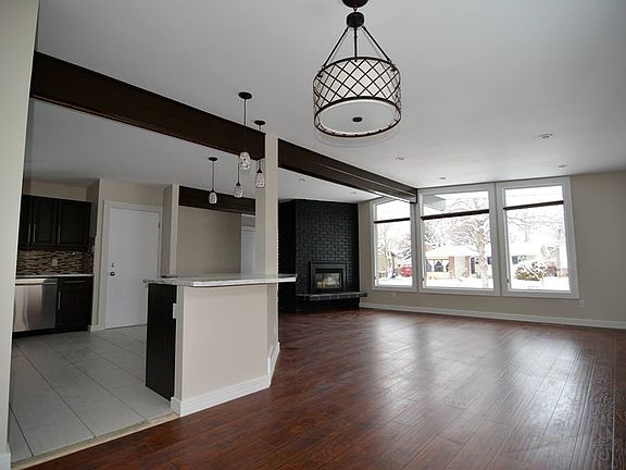 2nd image of 93 Lorraine Cres