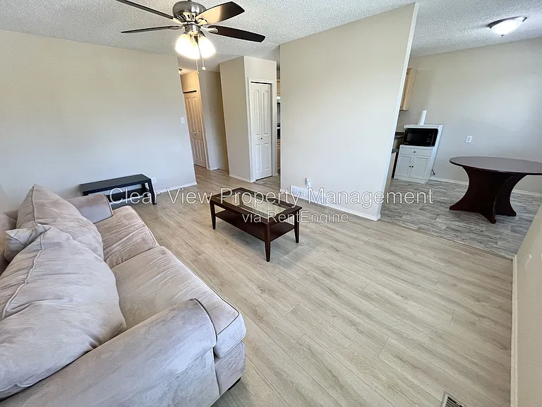 14 Princeton Cres W — Photo 5