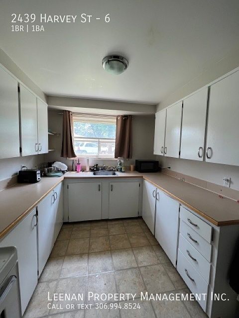 1st image of 2439 Harvey St #6