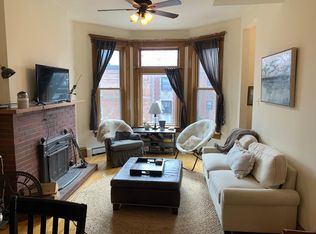 634 W Barry Ave APT 3, Chicago, IL 60657