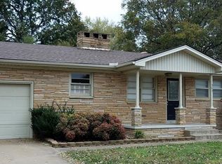 303 SE 11th St, Pryor, OK 74361