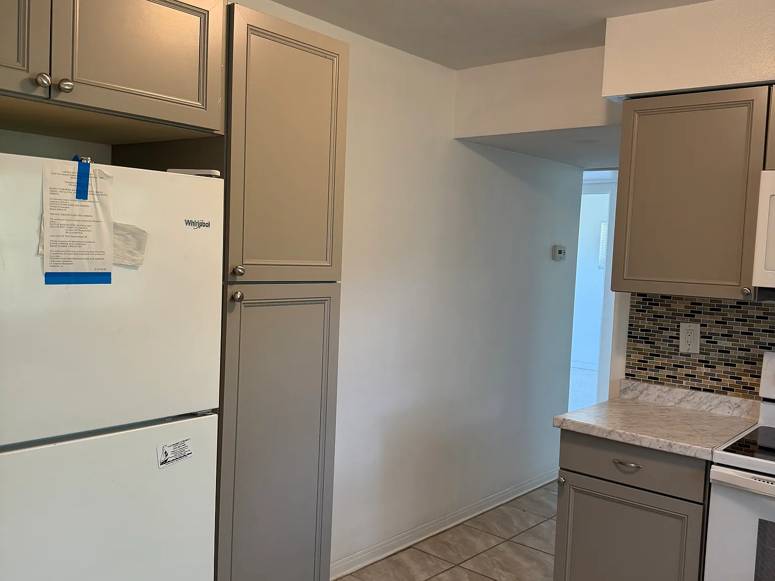 3 bed, 1234 sqft, $2,050 — Photo 2