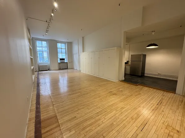 75 Leonard St APT 2SW, New York, NY 10013