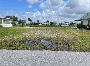 99 King Arthur Dr, Nokomis, FL 34275