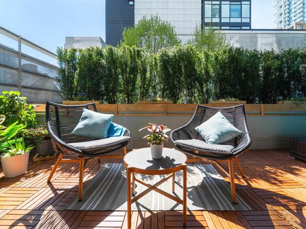 1205 Howe St #706, Vancouver, BC V6Z 0B2