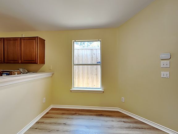 3rd image of 405 Masters Ave APT A
