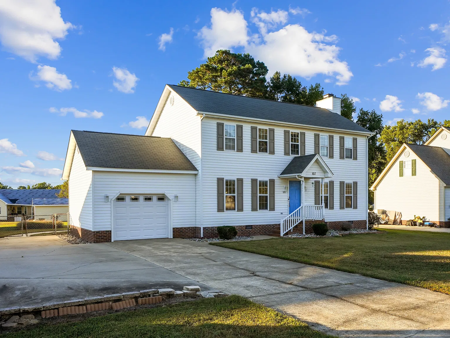 107 Cambridge Drive - 1 — Photo 3