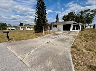 320 Hollywood St, Lehigh Acres, FL 33936