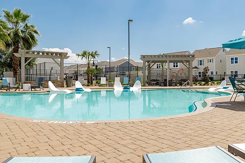 Seaglass Apartments & Townhomes Photo 1