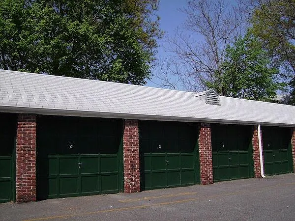 Plainfield Village — Photo 9