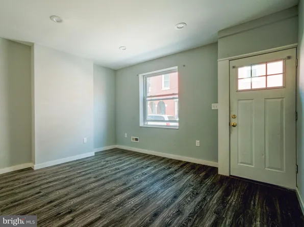 5818 Wakefield St, Philadelphia, PA 19144