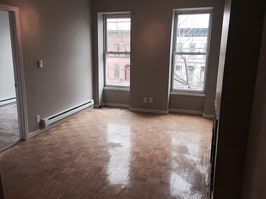 Rented by Premier Metro Realty Corp | media 25