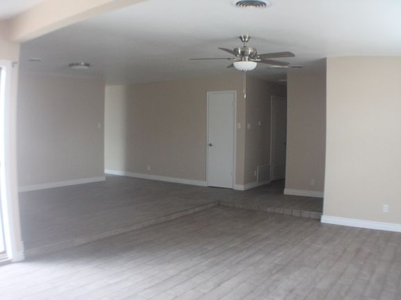4th image of 1001 De Bremond Dr