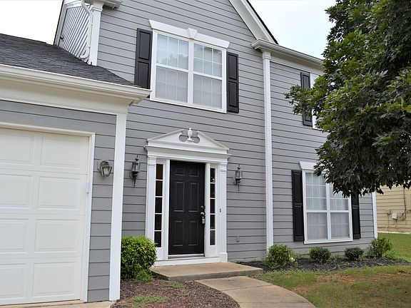 2nd image of 3560 Courtfield Trce NE