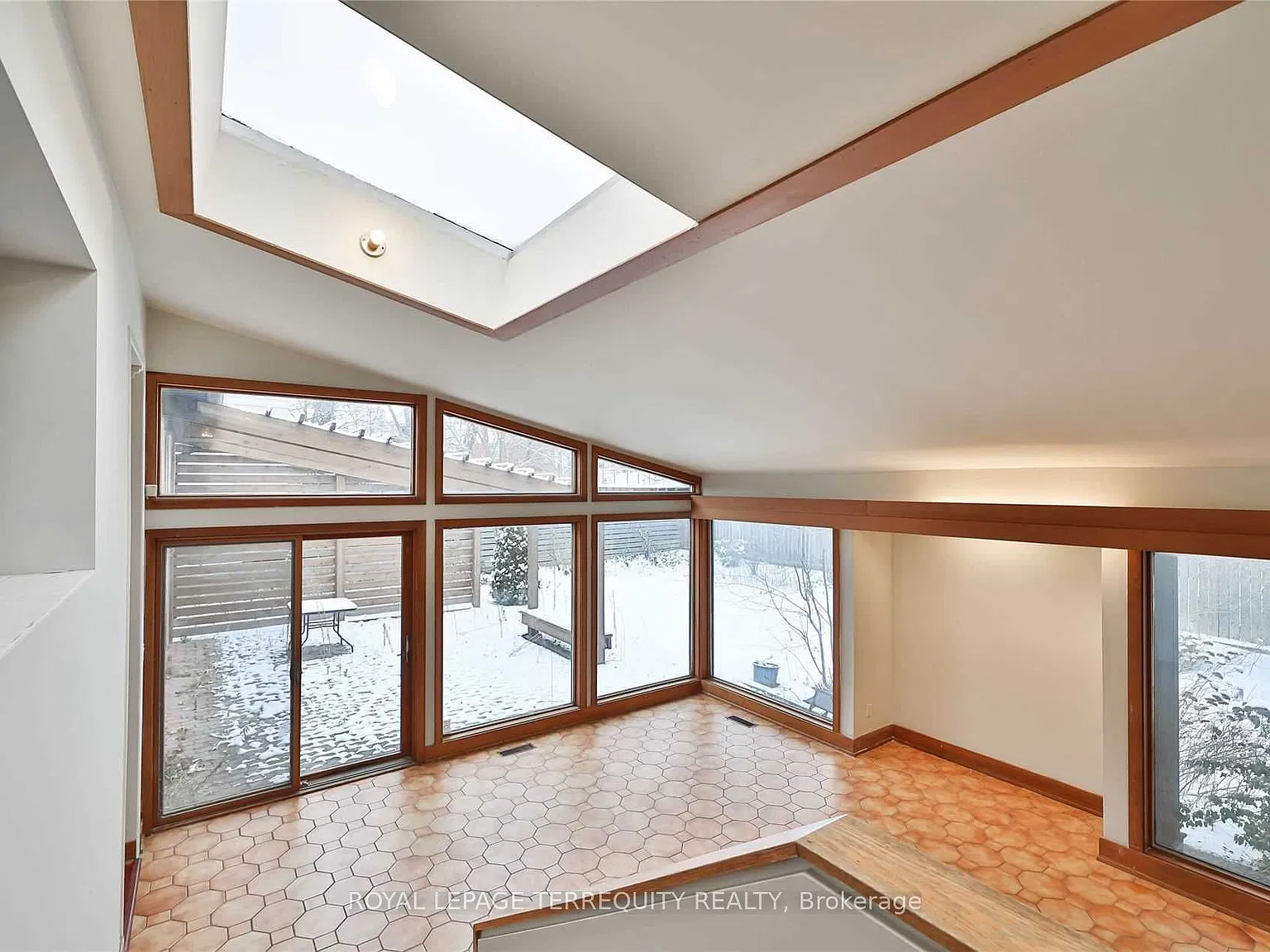 4 bed, $4,500 — Photo 4