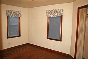 5th image of 4333 Brooke St