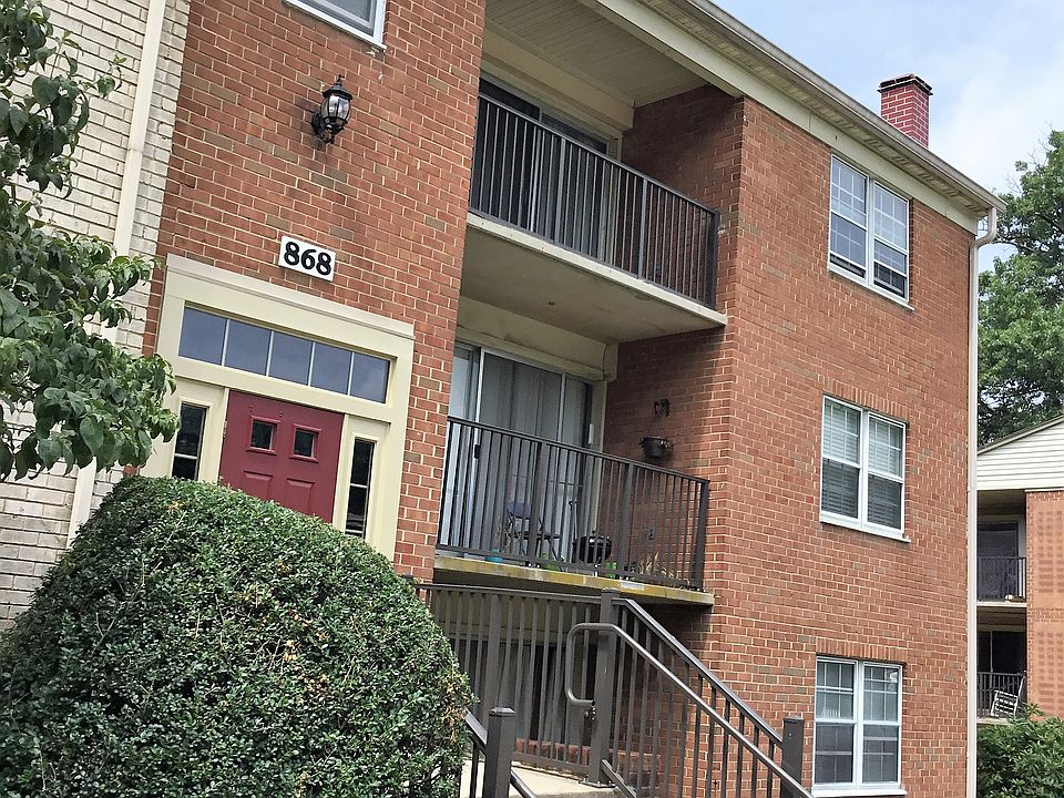 1st image of 868 College Pkwy #30