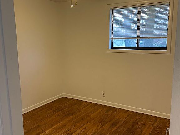 4th image of 1004 Lischey Ave #A