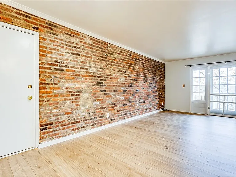 1060 Chatham Park Dr — Photo 9