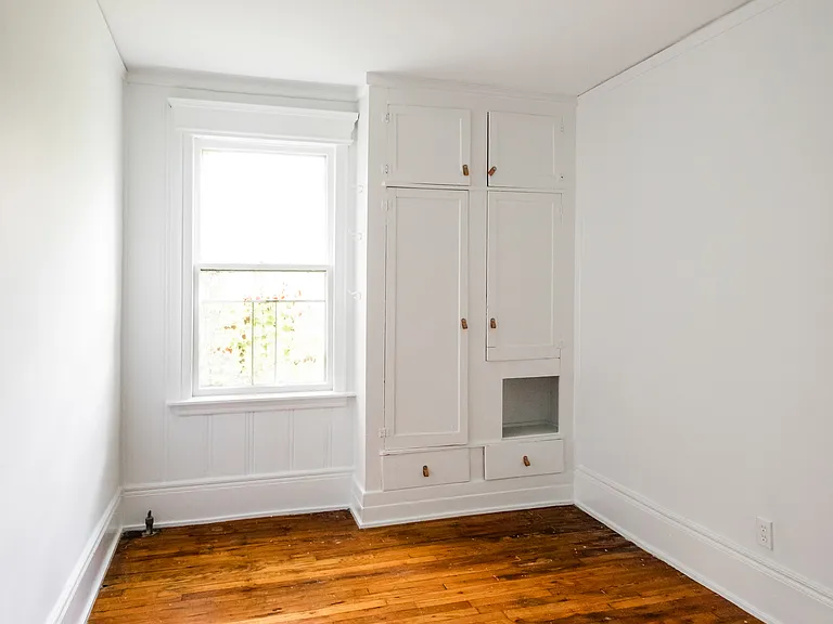 364 W Grand Blvd #1 — Photo 11