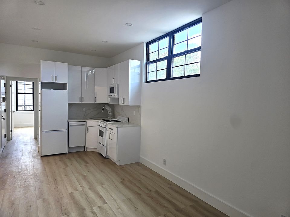 1st image of 32-04 44th St #2B