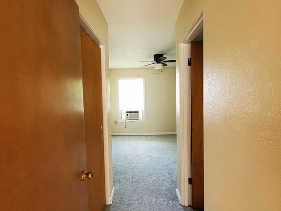 5th image of 115 SE Mountain View Dr