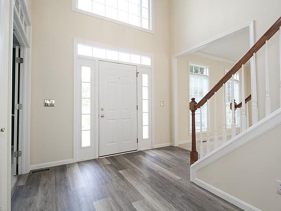 5th image of 31727 Leeward Ct
