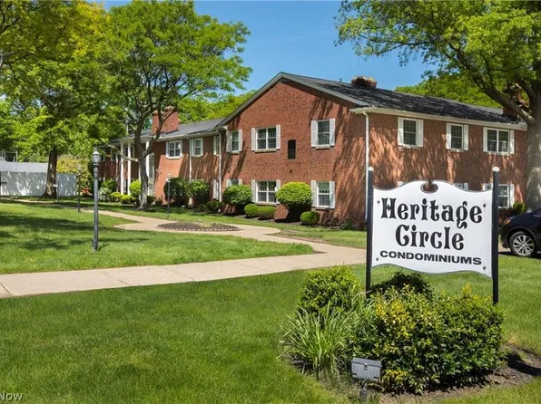 2854 Pease Dr APT 104S, Rocky River, OH 44116