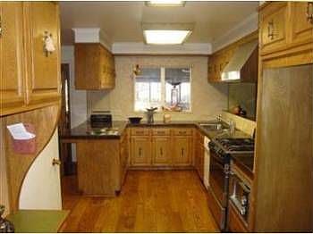 4th image of 1129 Fay Cir