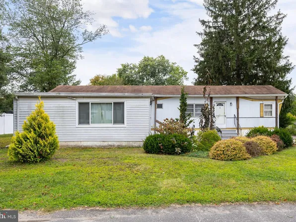 601 Sherwood Pl, Mantua, NJ 08051