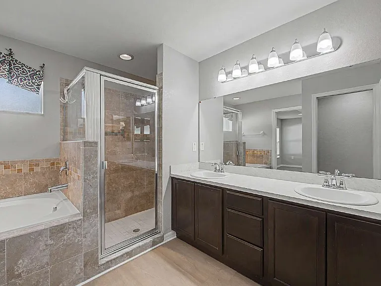 7918 Chestnut View Dr — Photo 12