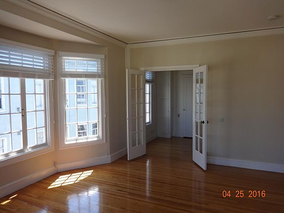 4th image of 1631 Chestnut St APT 16