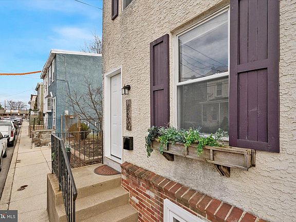 2nd image of 453 Parker Ave