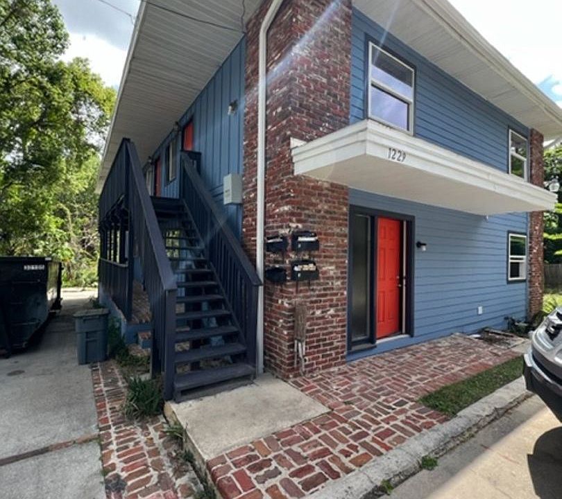 1st image of 1229 Willow Ct #2