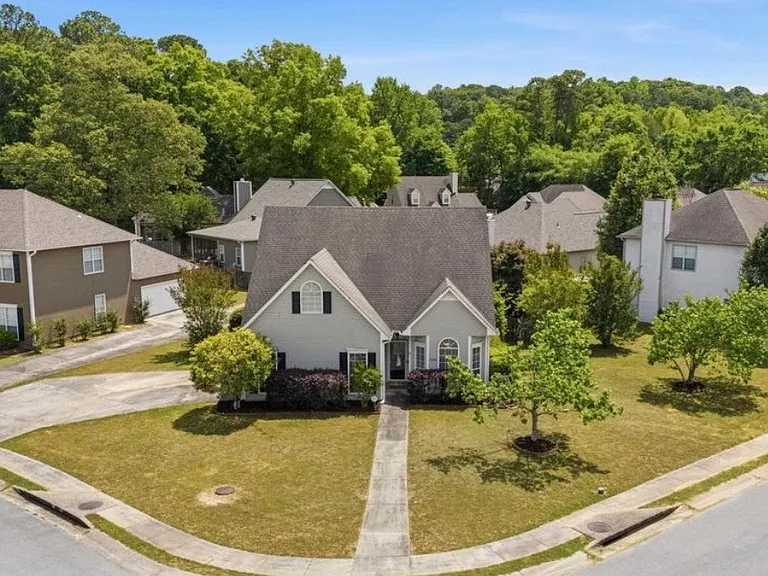 2300 Amberley Woods Trce — Photo 27