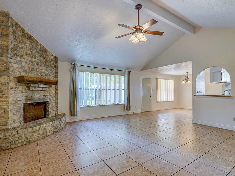 9742 Charmont Rd — Photo 5