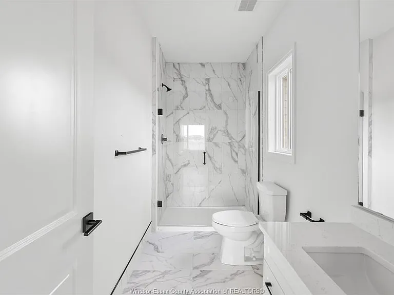 154 McLellan Ave #A — Photo 22