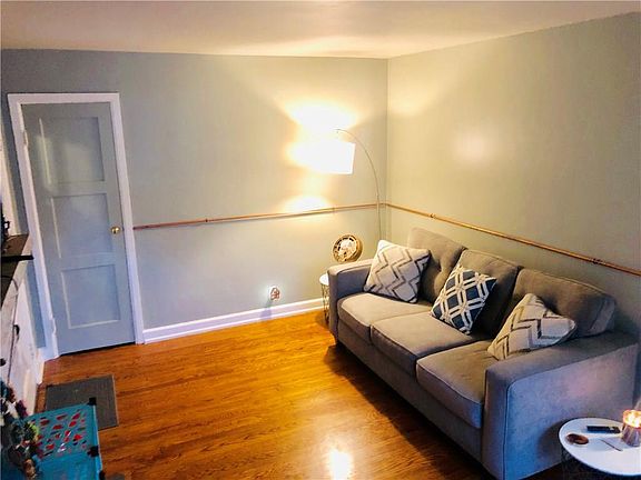 4th image of 2833 W 29th St