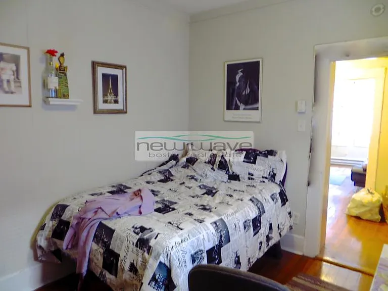 881 Huntington Ave #8 — Photo 6