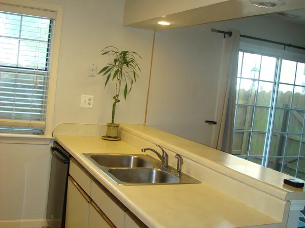 2304 Flanders Ct, Virginia Beach, VA 23454